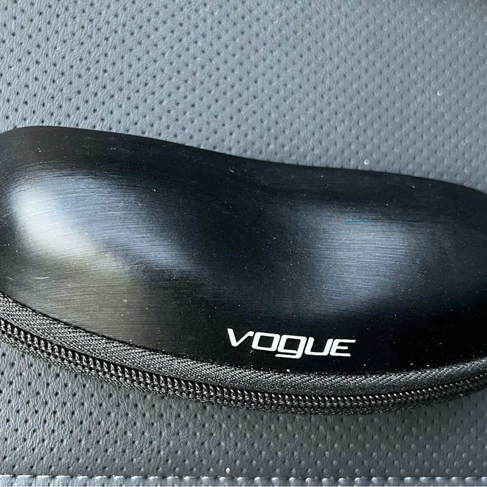 Vogue  glasses /sunglasses case